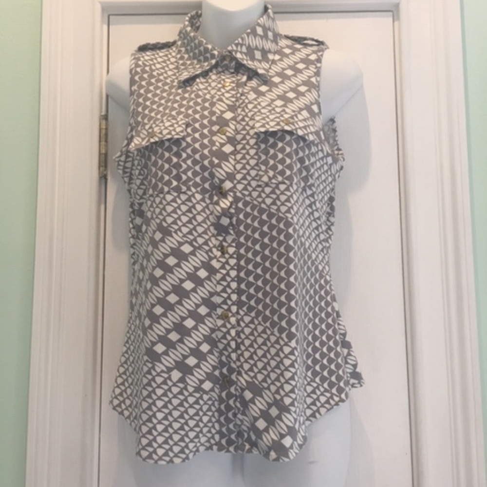 Womens BCBG Maxazria petites Sleeveless Blouse PM